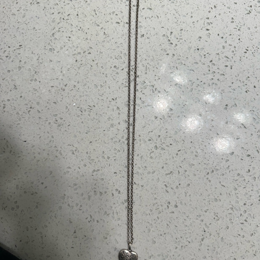 Gucci Blind for Love Necklace - Picture 12 of 13